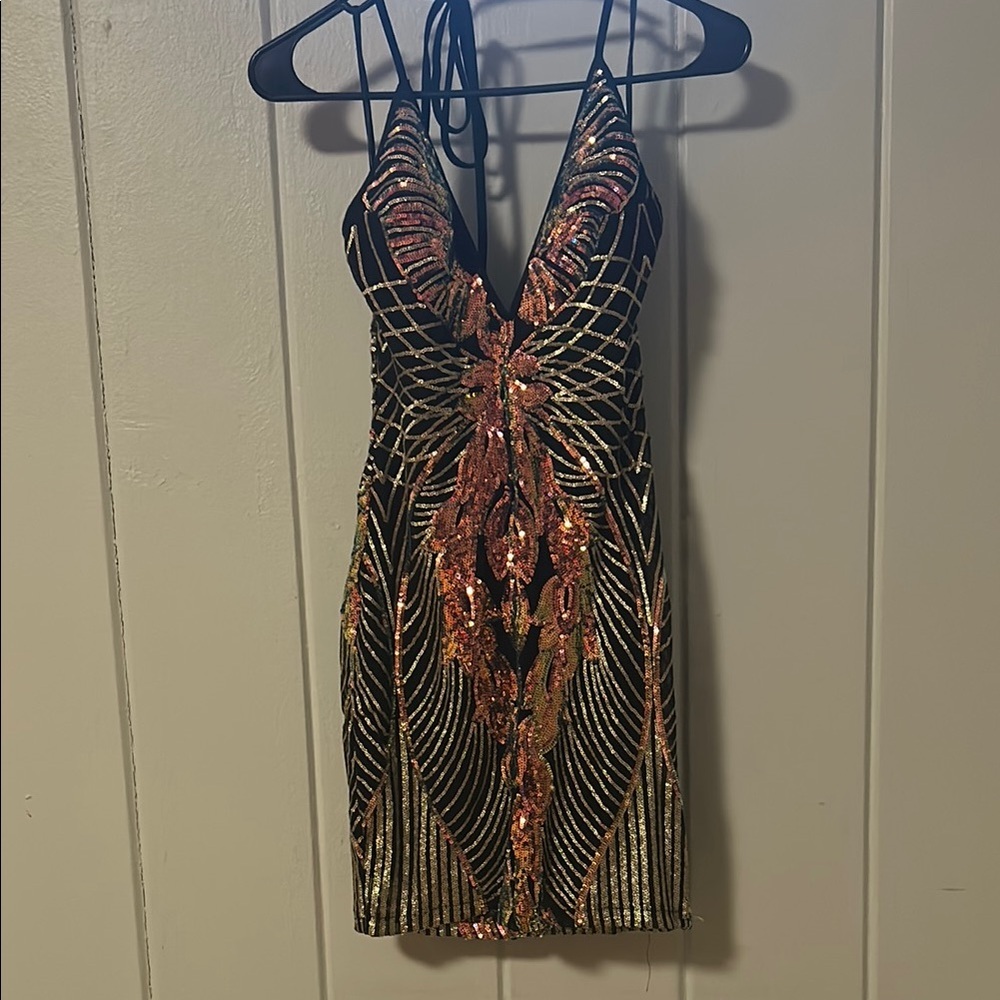 Sexy and Sophisticated Black and Gold Sequin Halter V-neck Dress